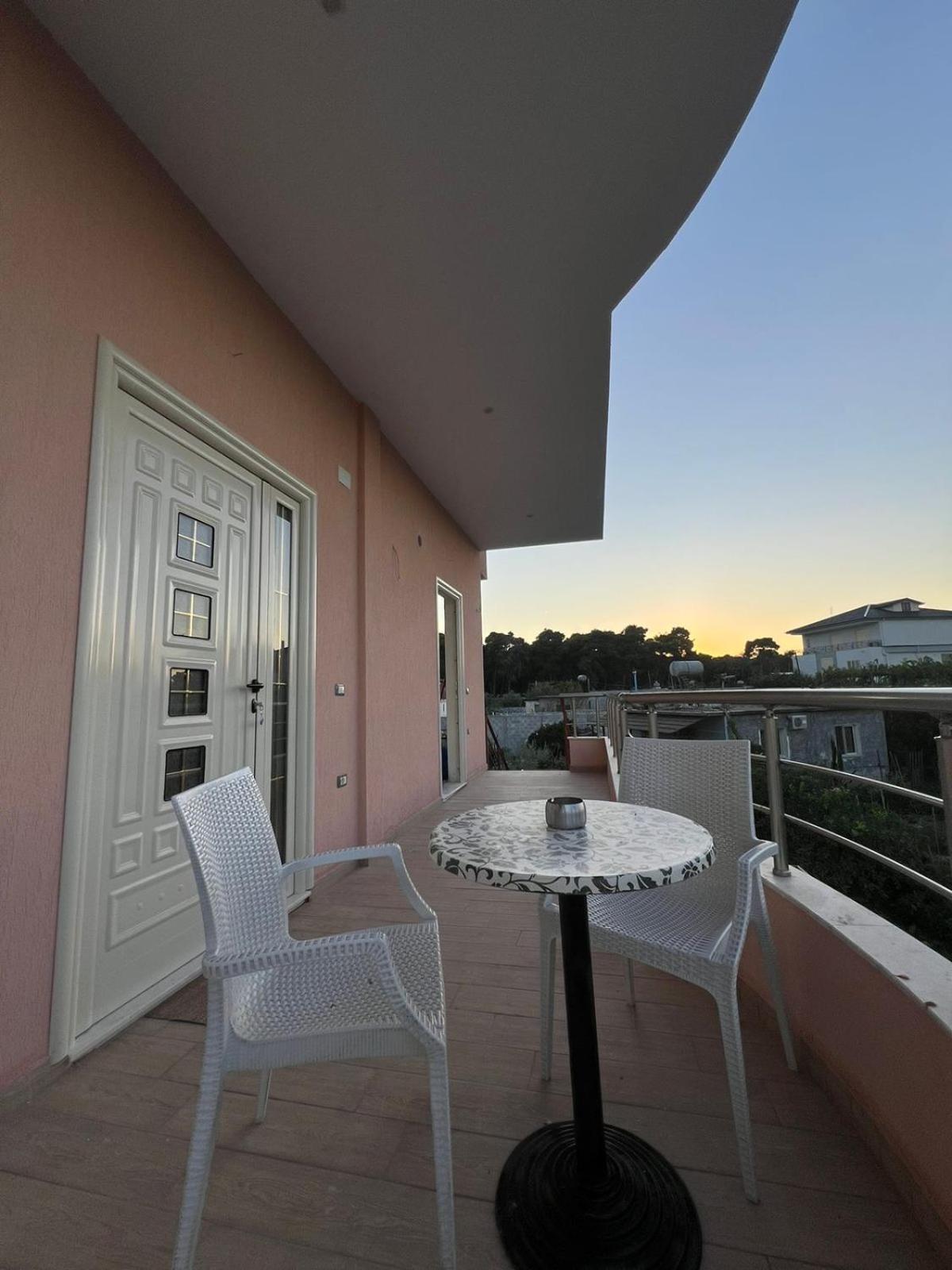 Greison Vacation House Vlorë エクステリア 写真