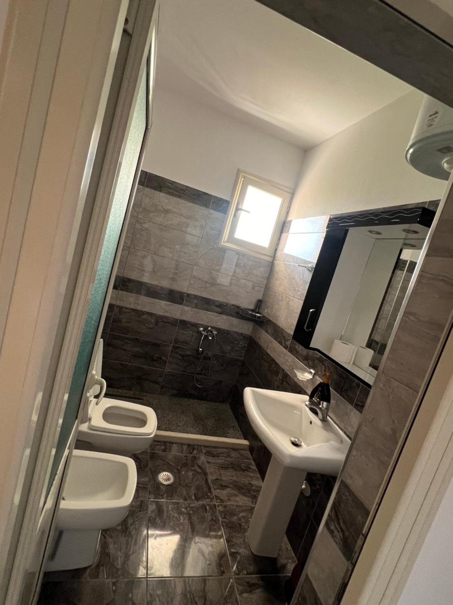 Greison Vacation House Vlorë エクステリア 写真