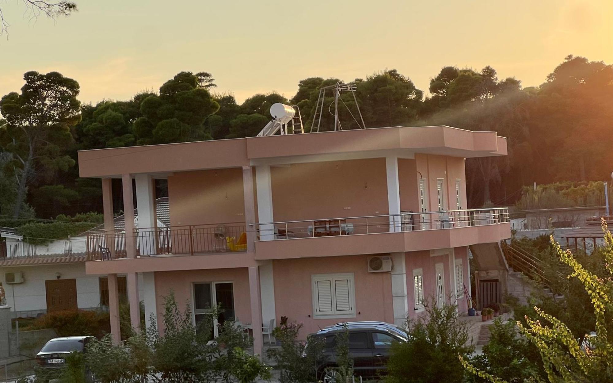Greison Vacation House Vlorë エクステリア 写真